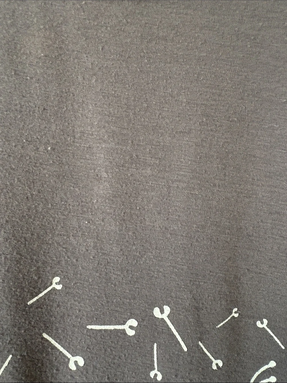 Grey Tee with White Dandelion Print 2X FLAW
